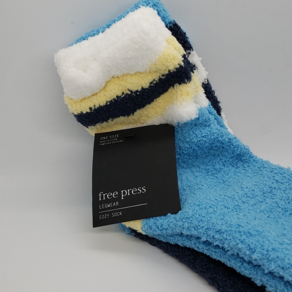 free press 2 Pair Soft Fuzzy Socks Blue Ether